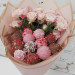 Клубника в шоколаде (12 ягод) с цветами